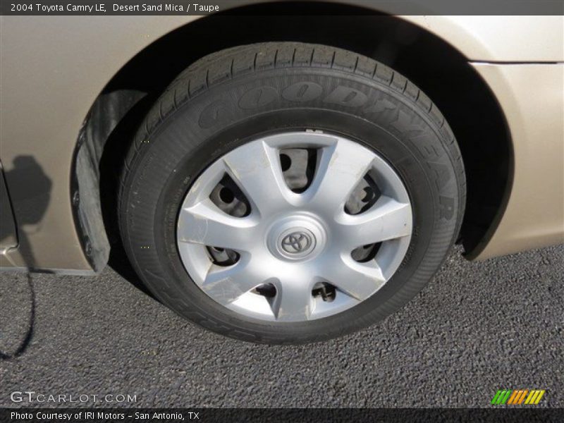 Desert Sand Mica / Taupe 2004 Toyota Camry LE