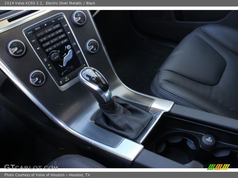 Electric Silver Metallic / Black 2014 Volvo XC60 3.2