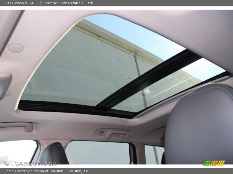 Electric Silver Metallic / Black 2014 Volvo XC60 3.2