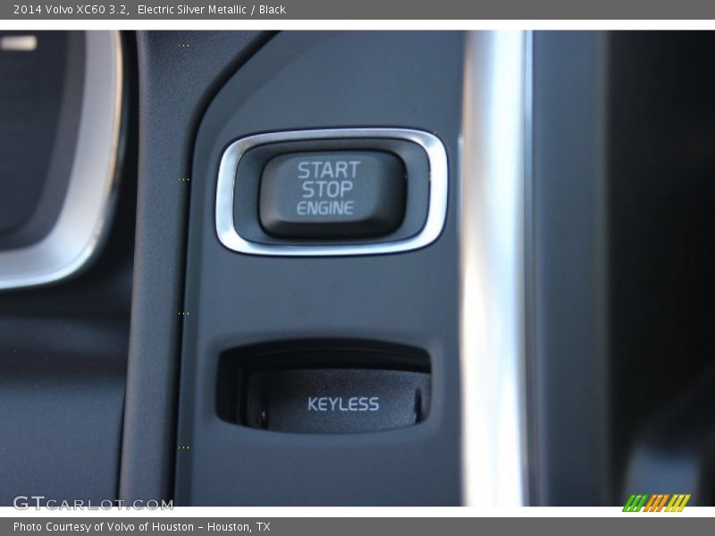 Electric Silver Metallic / Black 2014 Volvo XC60 3.2