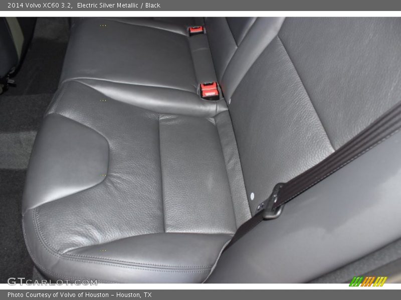 Electric Silver Metallic / Black 2014 Volvo XC60 3.2