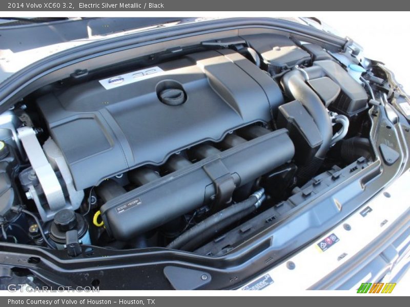 Electric Silver Metallic / Black 2014 Volvo XC60 3.2