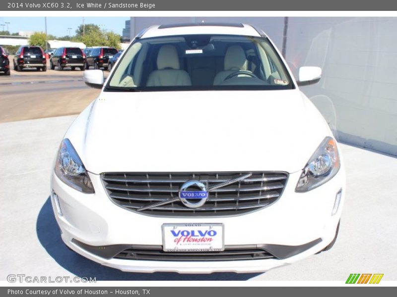 Ice White / Sandstone Beige 2014 Volvo XC60 3.2