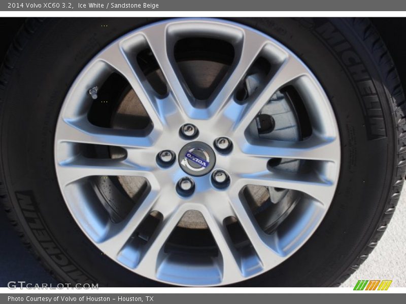 Ice White / Sandstone Beige 2014 Volvo XC60 3.2