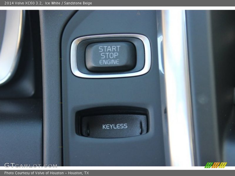 Ice White / Sandstone Beige 2014 Volvo XC60 3.2