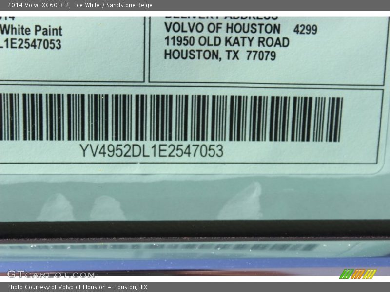 Ice White / Sandstone Beige 2014 Volvo XC60 3.2