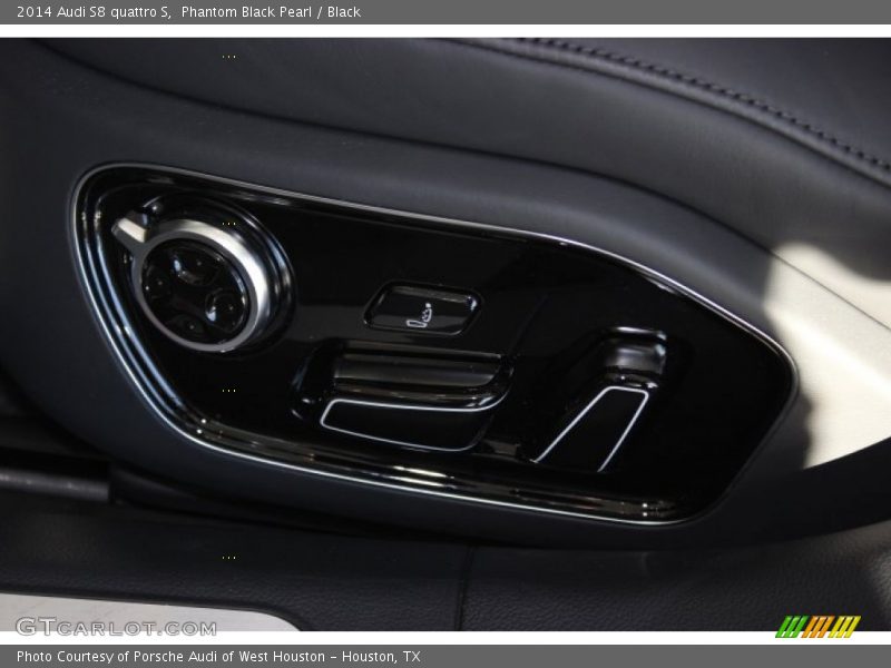 Phantom Black Pearl / Black 2014 Audi S8 quattro S