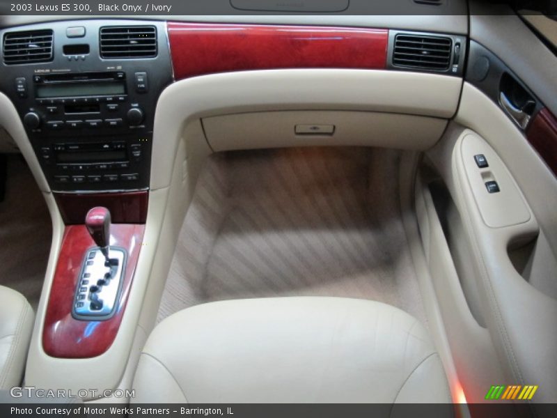 Black Onyx / Ivory 2003 Lexus ES 300