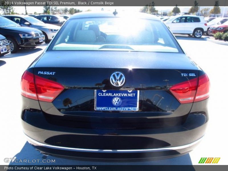 Black / Cornsilk Beige 2014 Volkswagen Passat TDI SEL Premium