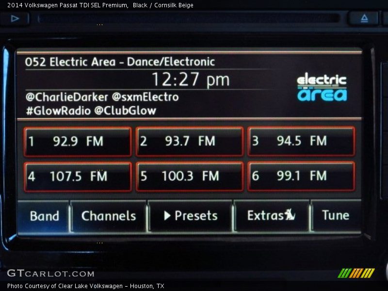 Black / Cornsilk Beige 2014 Volkswagen Passat TDI SEL Premium