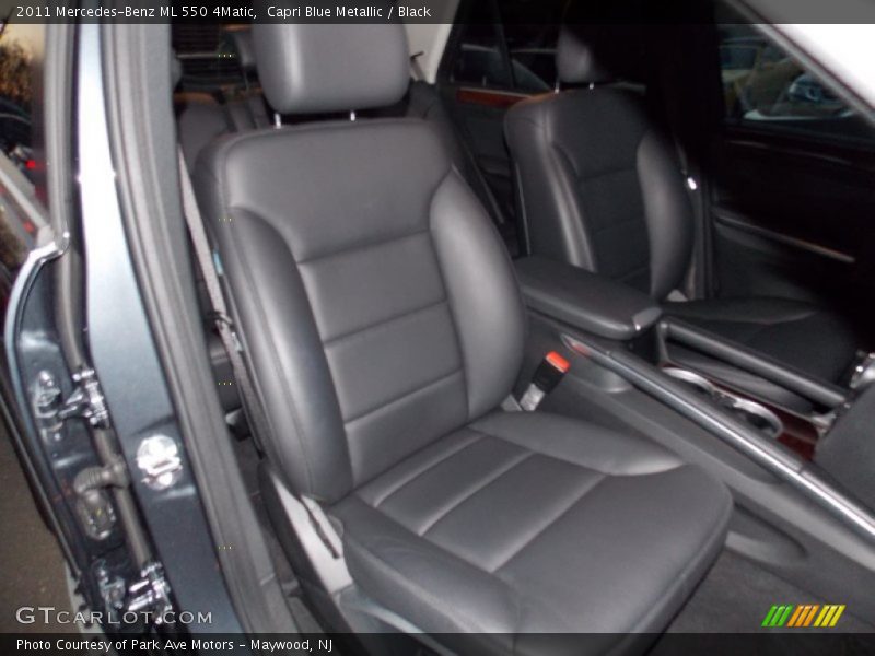 Front Seat of 2011 ML 550 4Matic