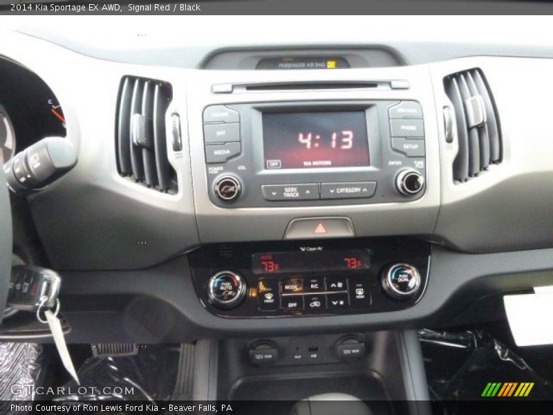 Controls of 2014 Sportage EX AWD