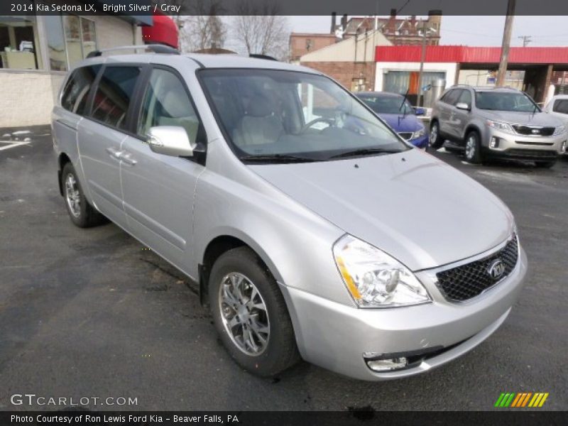 Front 3/4 View of 2014 Sedona LX