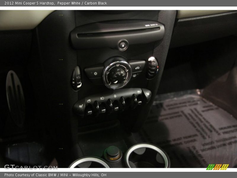 Pepper White / Carbon Black 2012 Mini Cooper S Hardtop