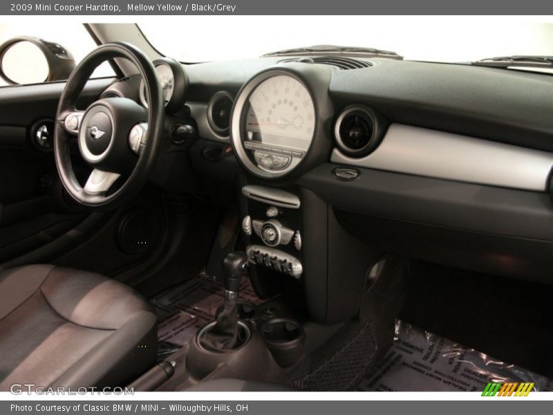 Mellow Yellow / Black/Grey 2009 Mini Cooper Hardtop