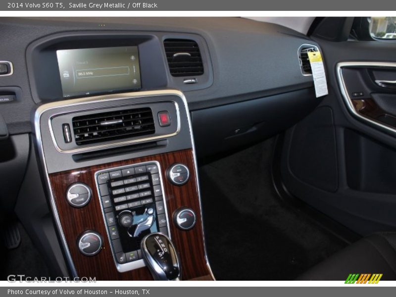Saville Grey Metallic / Off Black 2014 Volvo S60 T5
