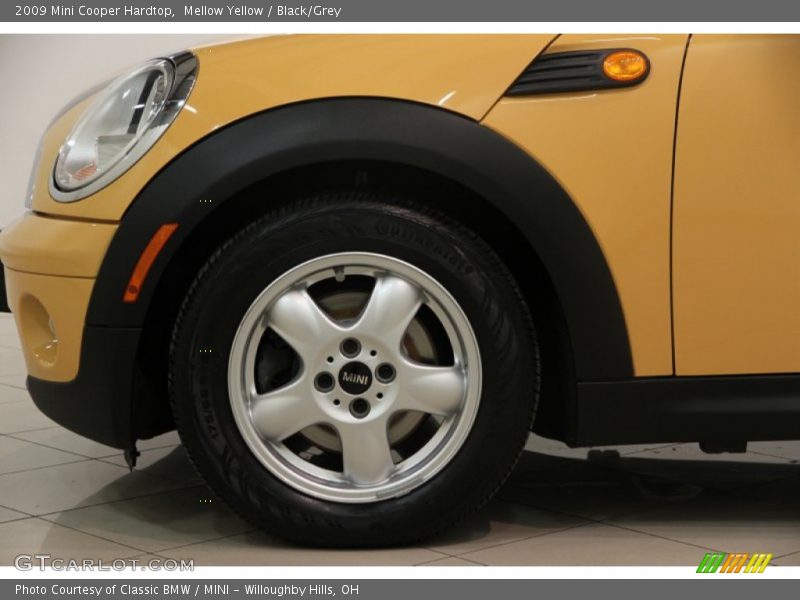 Mellow Yellow / Black/Grey 2009 Mini Cooper Hardtop