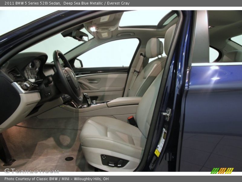 Deep Sea Blue Metallic / Everest Gray 2011 BMW 5 Series 528i Sedan