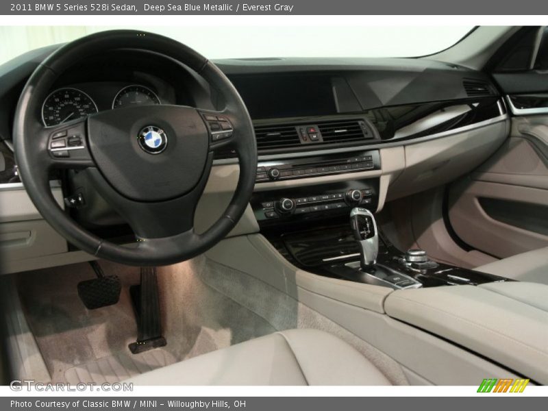 Deep Sea Blue Metallic / Everest Gray 2011 BMW 5 Series 528i Sedan