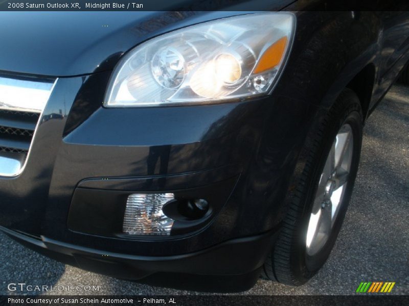 Midnight Blue / Tan 2008 Saturn Outlook XR