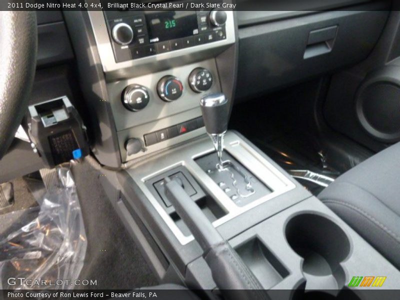 Brilliant Black Crystal Pearl / Dark Slate Gray 2011 Dodge Nitro Heat 4.0 4x4