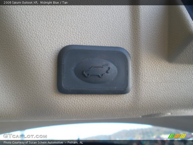 Midnight Blue / Tan 2008 Saturn Outlook XR