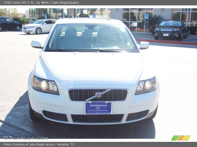 Ice White / Dark Beige/Quartz 2006 Volvo S40 2.4i
