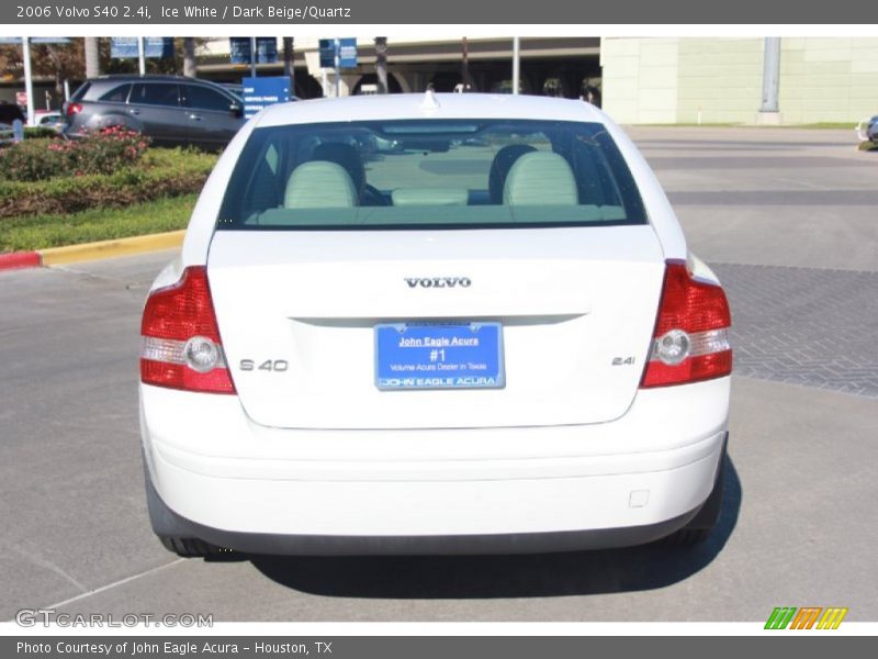 Ice White / Dark Beige/Quartz 2006 Volvo S40 2.4i