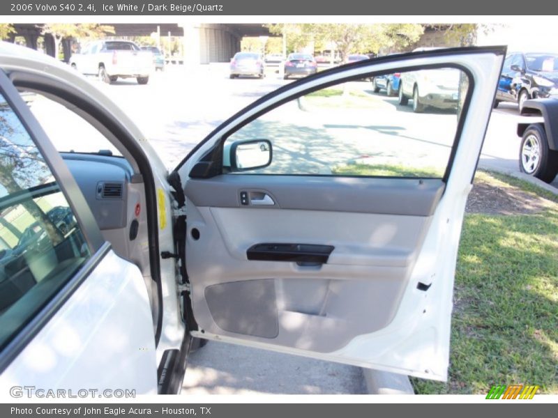 Ice White / Dark Beige/Quartz 2006 Volvo S40 2.4i