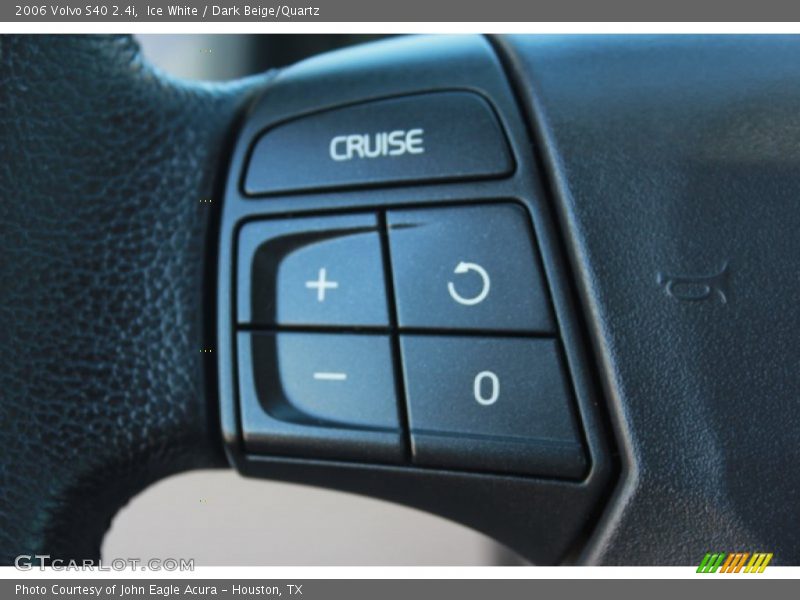 Ice White / Dark Beige/Quartz 2006 Volvo S40 2.4i