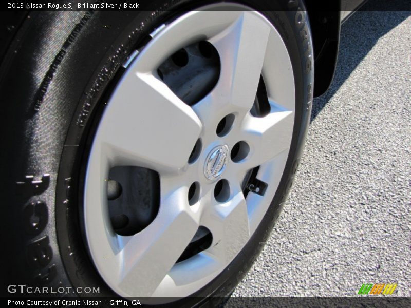 Brilliant Silver / Black 2013 Nissan Rogue S