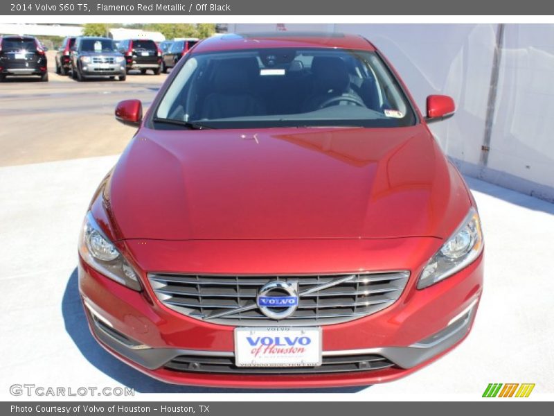 Flamenco Red Metallic / Off Black 2014 Volvo S60 T5