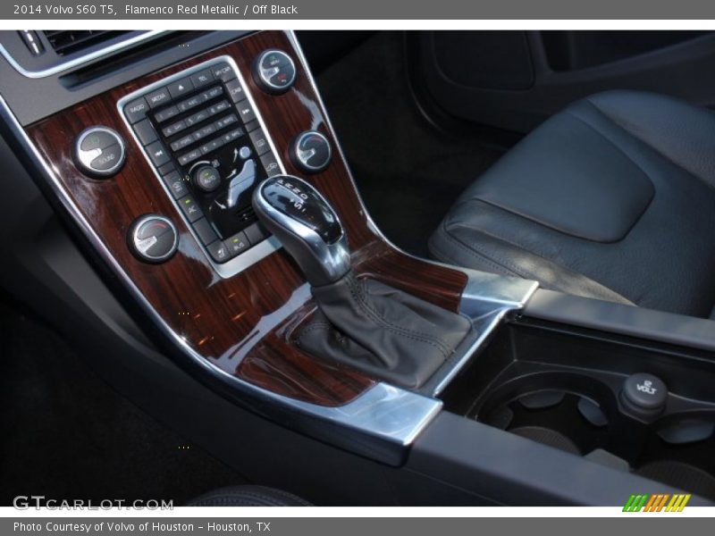 Flamenco Red Metallic / Off Black 2014 Volvo S60 T5