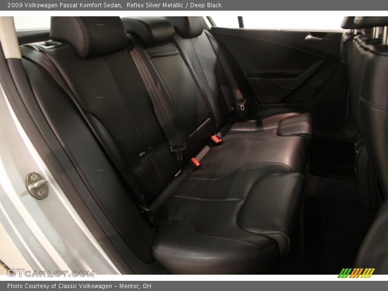 Reflex Silver Metallic / Deep Black 2009 Volkswagen Passat Komfort Sedan