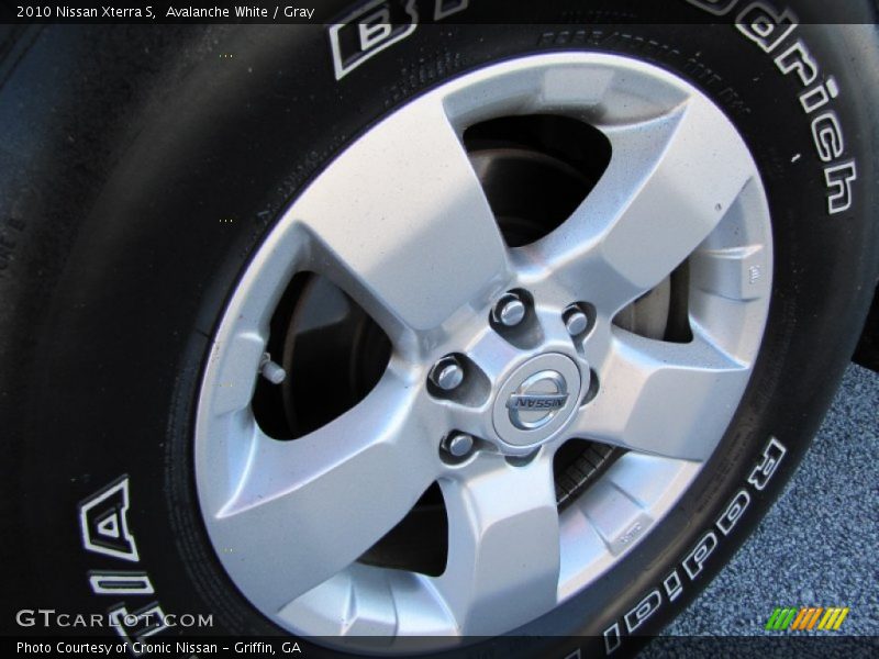 Avalanche White / Gray 2010 Nissan Xterra S