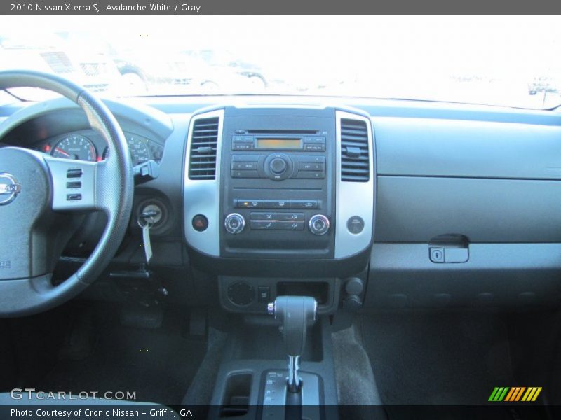 Avalanche White / Gray 2010 Nissan Xterra S