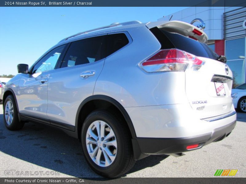 Brilliant Silver / Charcoal 2014 Nissan Rogue SV