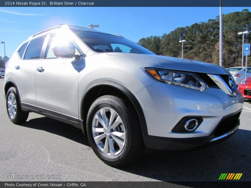 Brilliant Silver / Charcoal 2014 Nissan Rogue SV