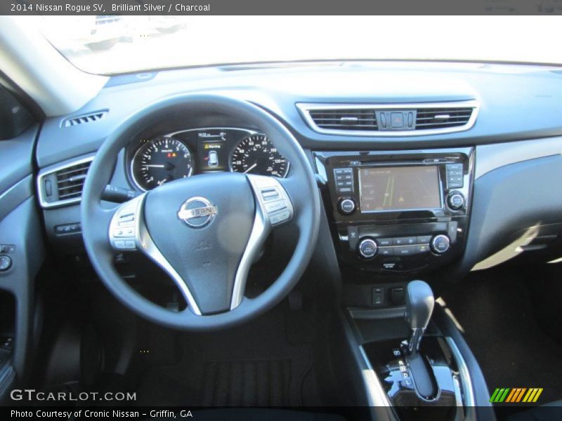 Dashboard of 2014 Rogue SV
