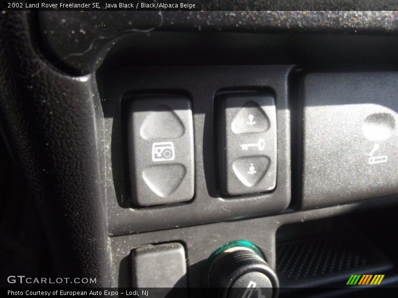 Java Black / Black/Alpaca Beige 2002 Land Rover Freelander SE