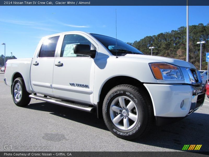 Glacier White / Almond 2014 Nissan Titan SV Crew Cab