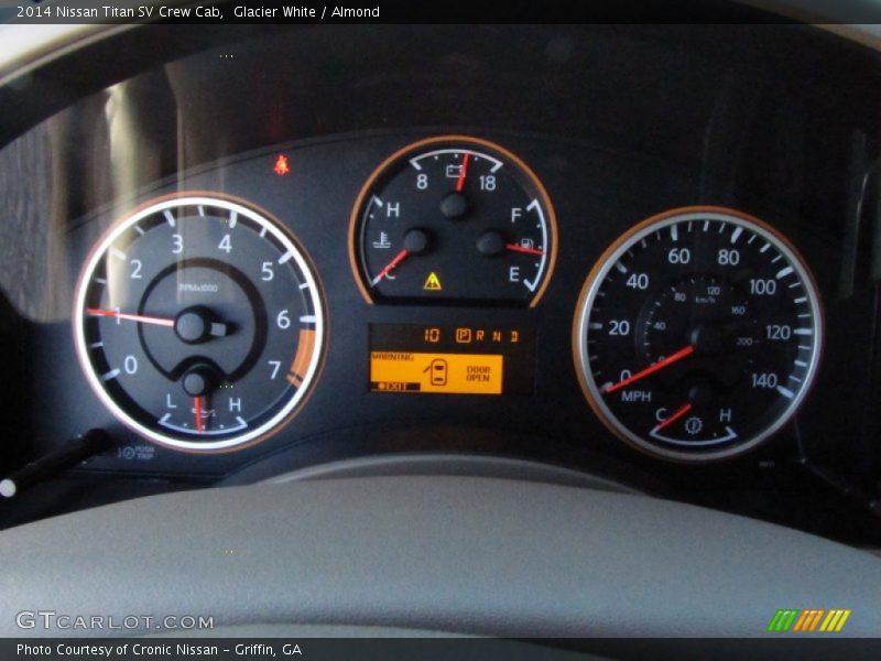 Glacier White / Almond 2014 Nissan Titan SV Crew Cab