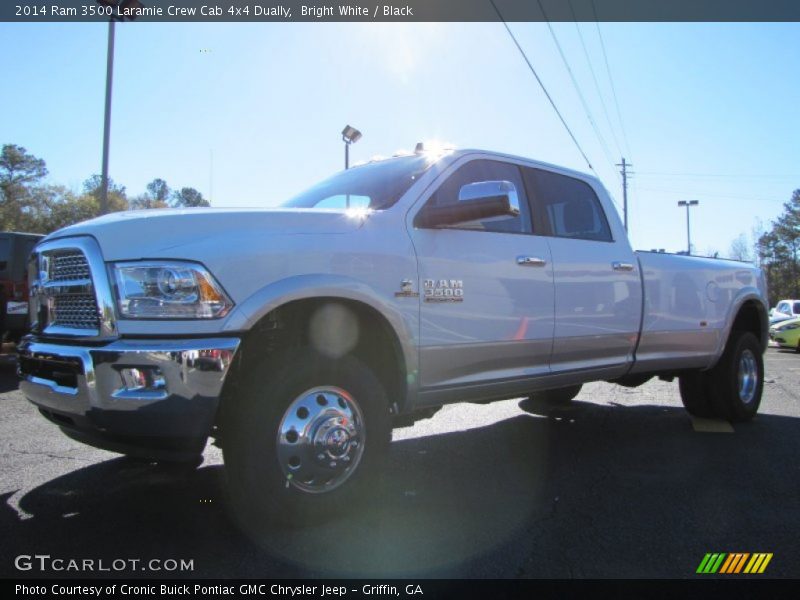 Bright White / Black 2014 Ram 3500 Laramie Crew Cab 4x4 Dually