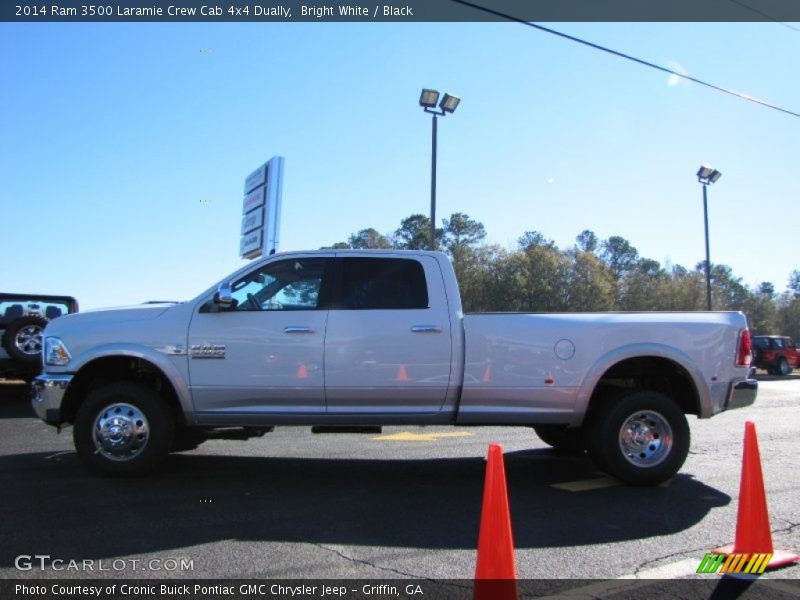 Bright White / Black 2014 Ram 3500 Laramie Crew Cab 4x4 Dually
