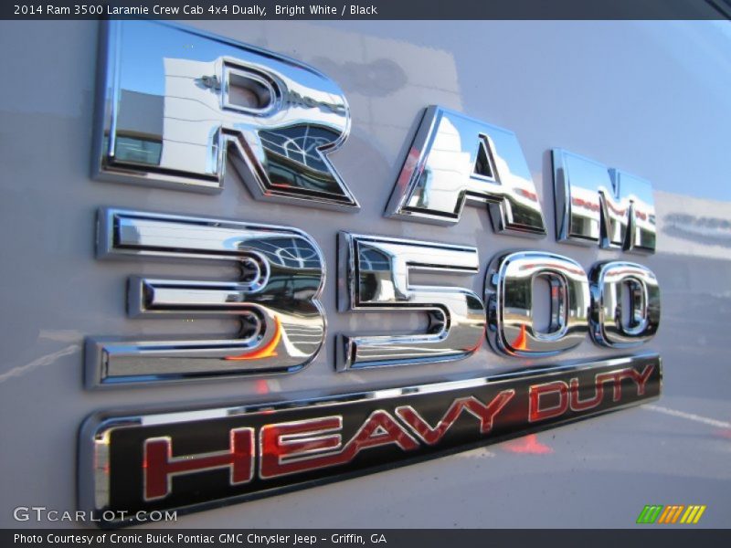Bright White / Black 2014 Ram 3500 Laramie Crew Cab 4x4 Dually