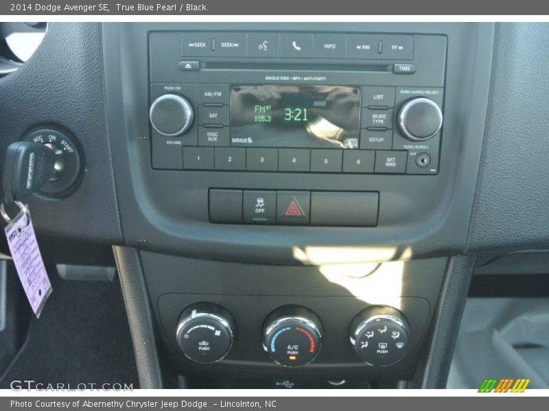 True Blue Pearl / Black 2014 Dodge Avenger SE