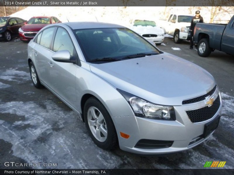 Silver Ice Metallic / Jet Black 2014 Chevrolet Cruze LT