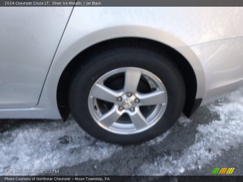 Silver Ice Metallic / Jet Black 2014 Chevrolet Cruze LT