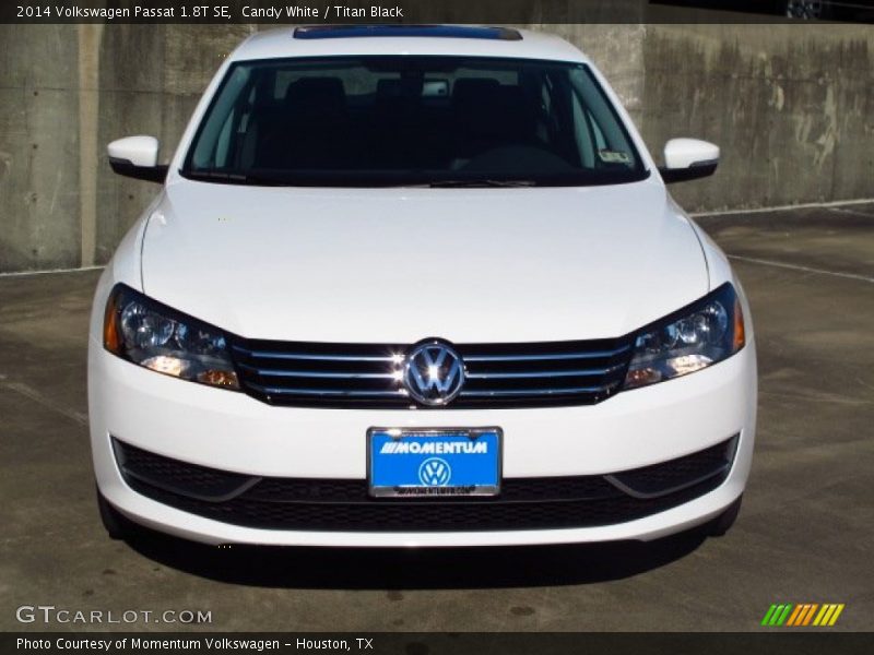 Candy White / Titan Black 2014 Volkswagen Passat 1.8T SE