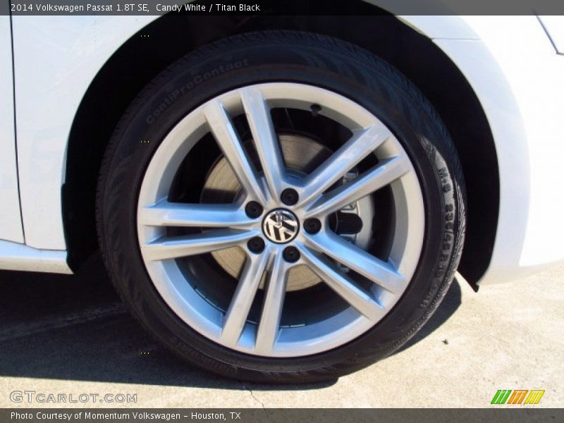 Candy White / Titan Black 2014 Volkswagen Passat 1.8T SE